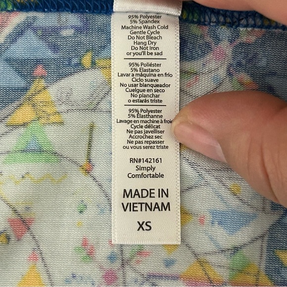 New LuLaRoe Disney Princess Perfect T Shirt Size XS - Picture 6 of 7